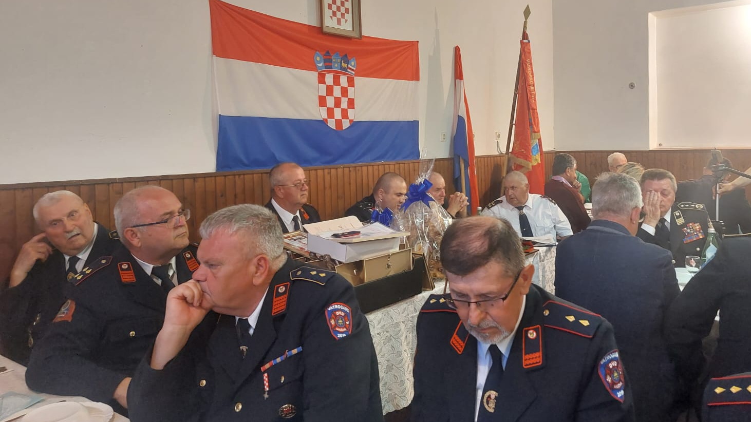 Trenutno pregledavate Na skupštini prijateljskog DVD-a