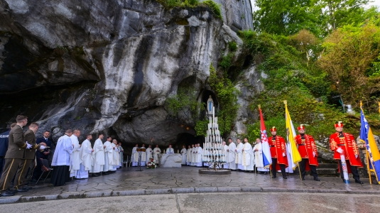 Pročitajte više o članku Hodočašće u Lourdes